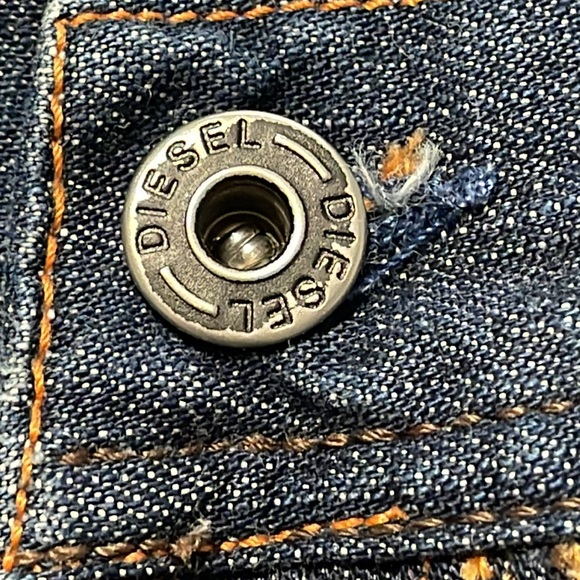 DIESEL RELAXED BOOT CUT SLIGHTLY FLARED DENIM JEANS 100% Cotton Size 30 EUC - Picture 10 of 17